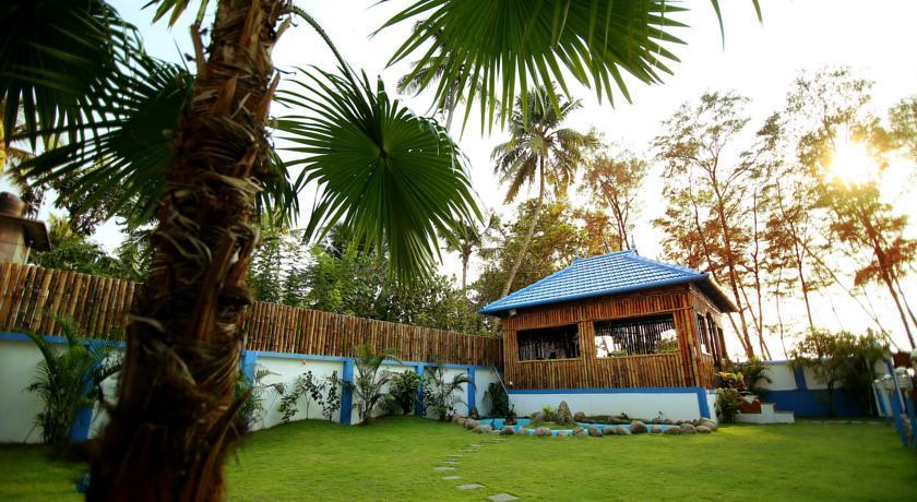 Mare Blu Resort Kochi Exterior photo